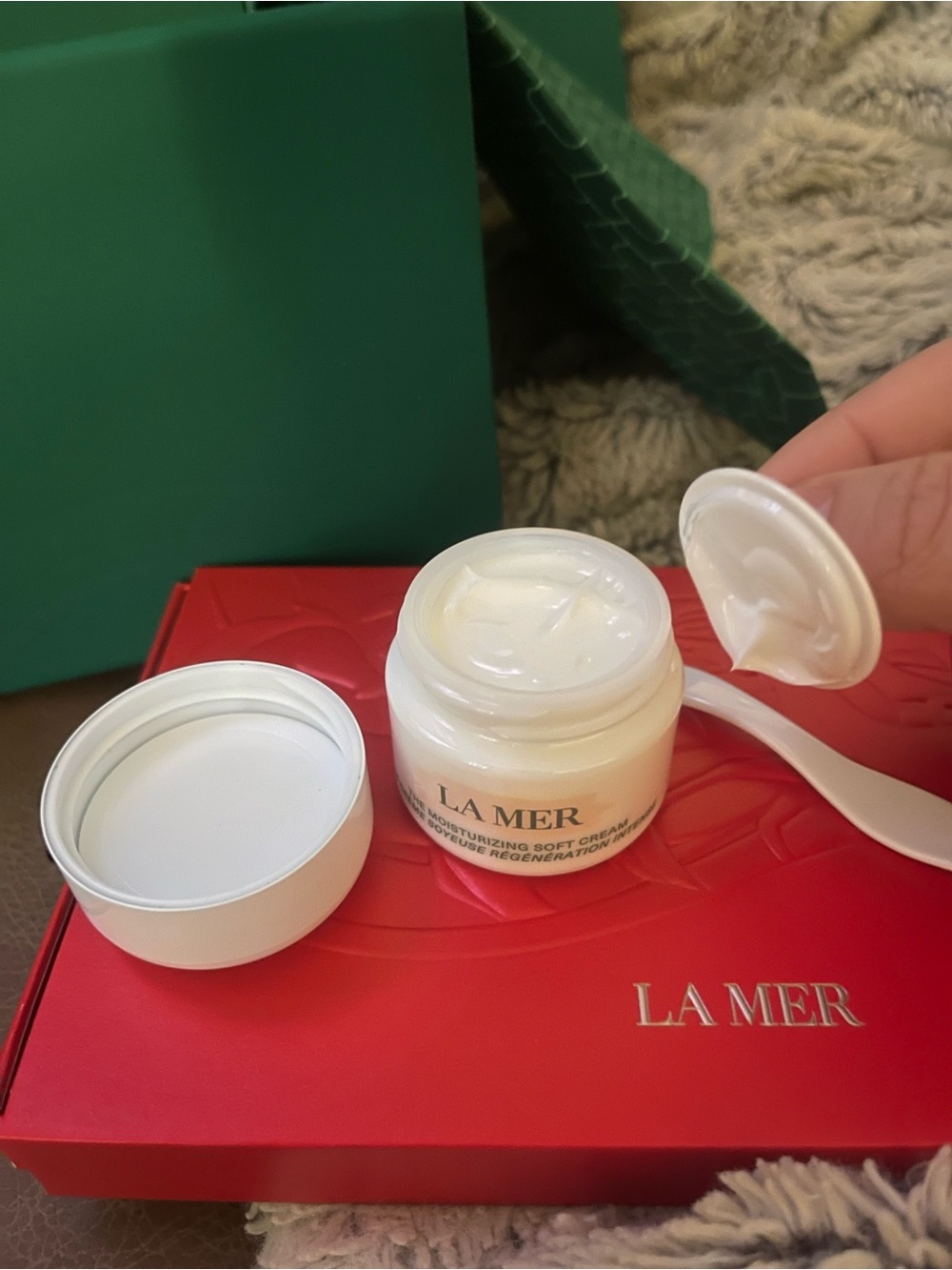 La Mer skin care 1full size and 5-tray sizes,LA MER red dragon envelopes,LM BOX - Picture 7 of 14